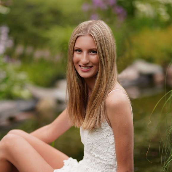 Meet your Posher, Allison - Picture 1 of 1